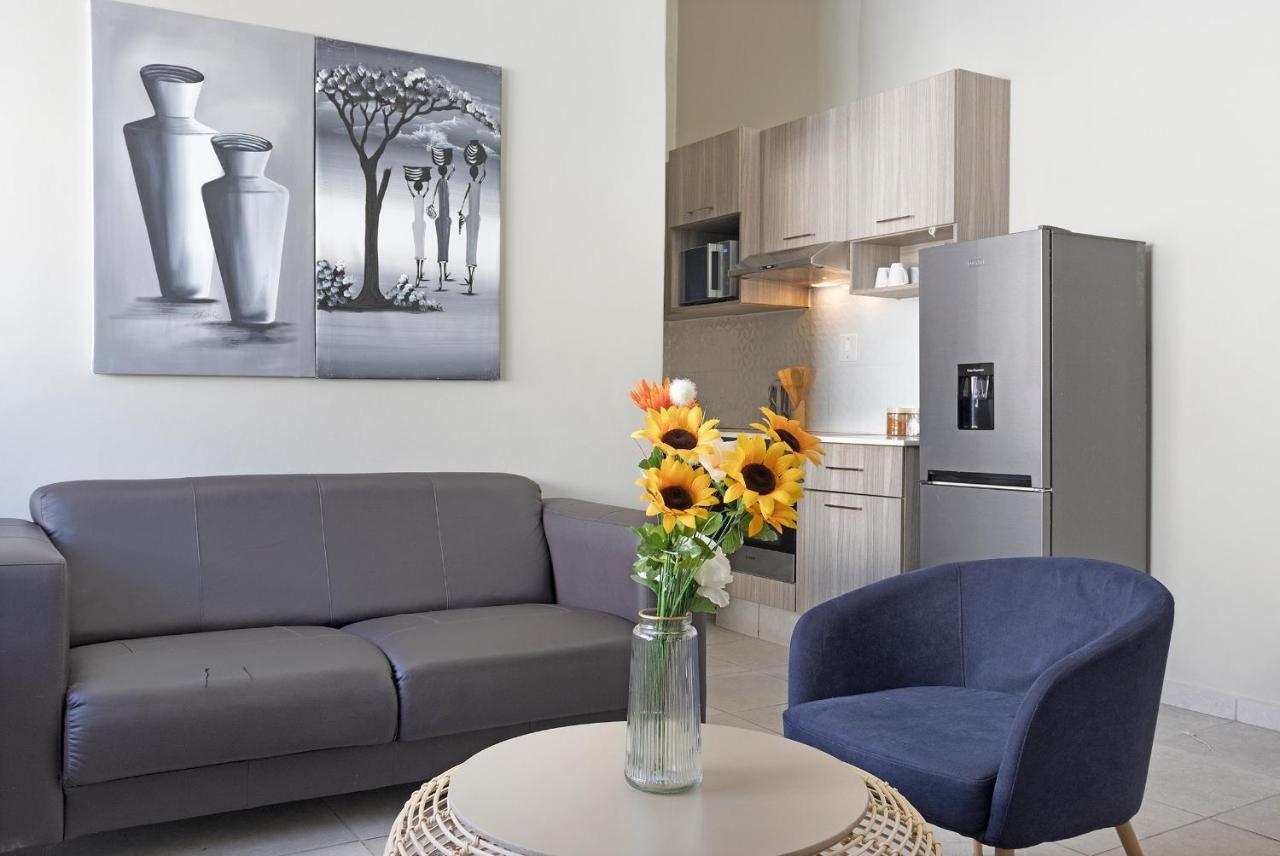 Urban Oasis Apartments At The Bolton Johannesburg Exterior photo